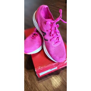 NWIB - WOMENS NEW BALANCE MOYEN PINK SIZE 8